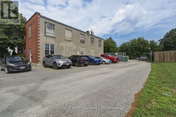 745 Hounsfield Street, Woodstock, ON N4S1P6 Photo 2