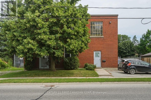 745 Hounsfield Street, Woodstock, ON N4S1P6 Photo 4