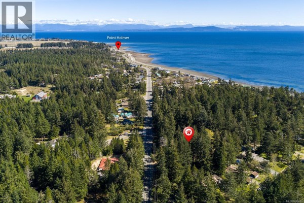 Ensuite - 745 Lazo Rd, Comox, BC V9M3V6 Photo 2