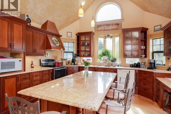 Office - 745 Middleton St, Saanich, BC V9A2E1 Photo 5