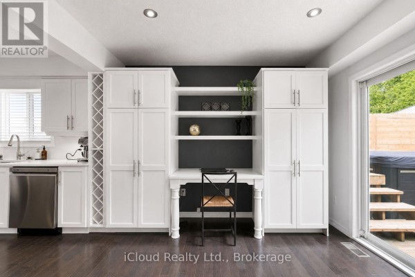 Great room - 745 Reid Crescent, North Perth, ON N4W0A2 Photo 5