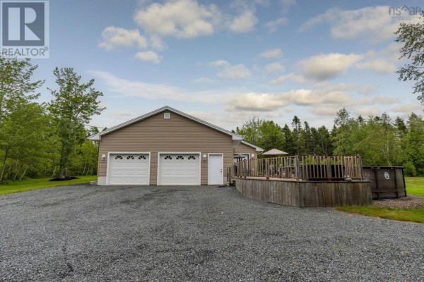 5pc Ensuite bath - 7450 Highway 14, Nine Mile River, NS B2S2T8 Photo 5