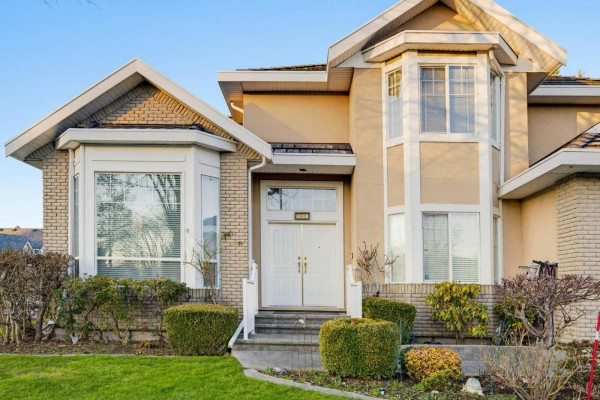 7452 Wiltshire Drive, Surrey, BC V3S2Y7 Photo 4