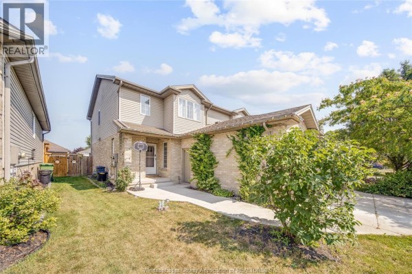 746 Michael Drive, Tecumseh