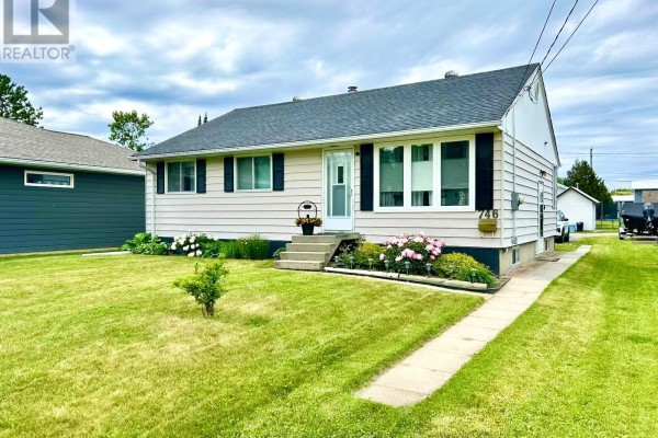 746 Thompson Street, Fort Frances
