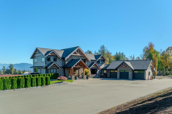 7460 Bradner Road, Abbotsford, BC V4X2B6 Photo 2
