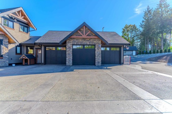 7460 Bradner Road, Abbotsford, BC V4X2B6 Photo 3