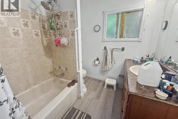 Laundry room - 7461 2nd Street, Grand Forks, BC V0H1H0 Photo 5