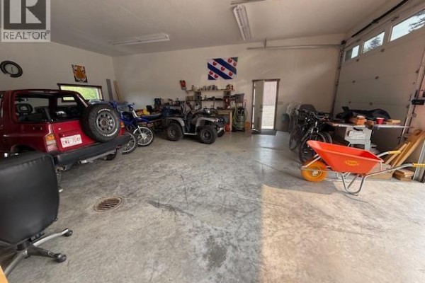 7461 Gauthier Road, Deka Lake / Sulphurous / Hathaway Lakes, BC V0K1X3 Photo 5