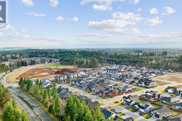 747 Salmonberry St, Campbell River, BC V9H0G1 Photo 5