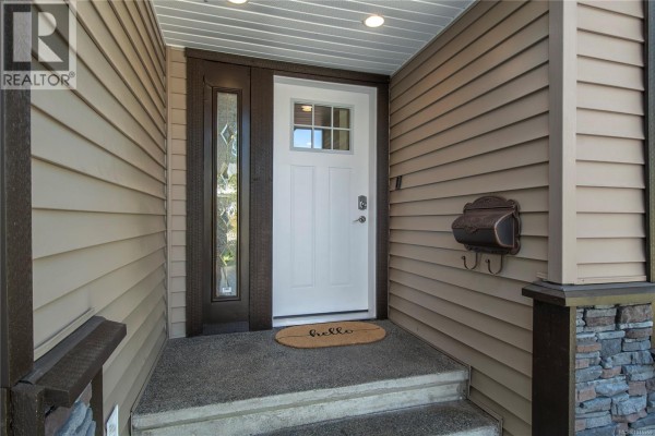 Patio - 747 Steenbuck Dr, Campbell River, BC V9W7J9 Photo 3