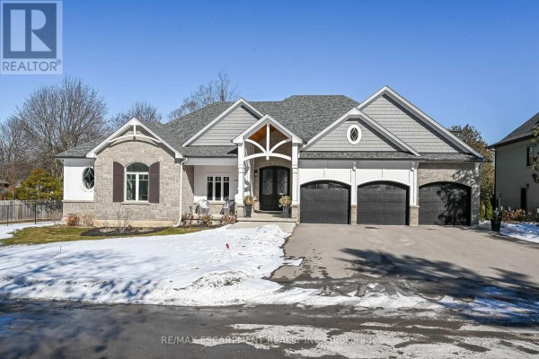 747 Vernon Place, Hamilton, ON, photo 2