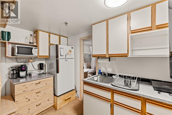 Kitchen - 7470 Porcupine Road Unit# 610, Big White, BC V1X4K5 Photo 4
