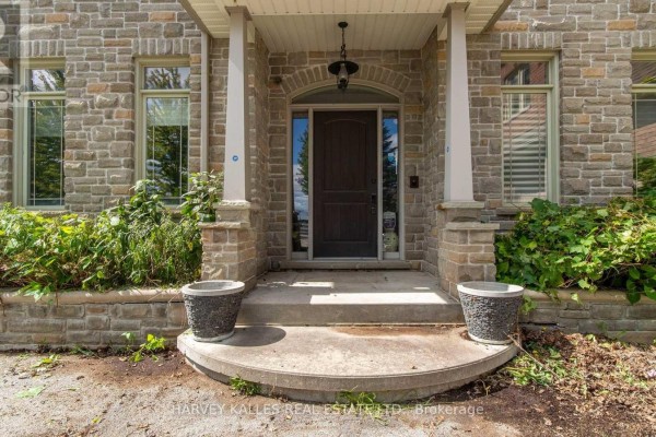 7472 Ashburn Road, Whitby, ON L1M1L4 Photo 5