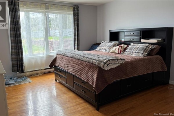 Primary Bedroom - 748 Canada, Edmundston, NB E3V1W4 Photo 5