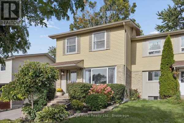 Kitchen - 748 Hillcroft Street, Oshawa, ON L1G7H6 Photo 3