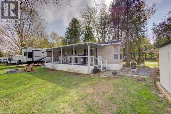 Primary Bedroom - 7489 Sideroad 5 E, Mount Forest, ON N0G2L0 Photo 4