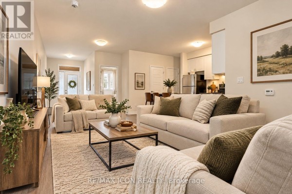 Living room - 75 - 908 Apple Hill Lane, Kitchener, ON N2R0L7 Photo 3