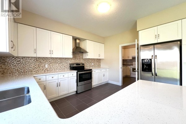 Kitchen - 75 Bradwell Chase, London North, ON N6G0P3 Photo 5