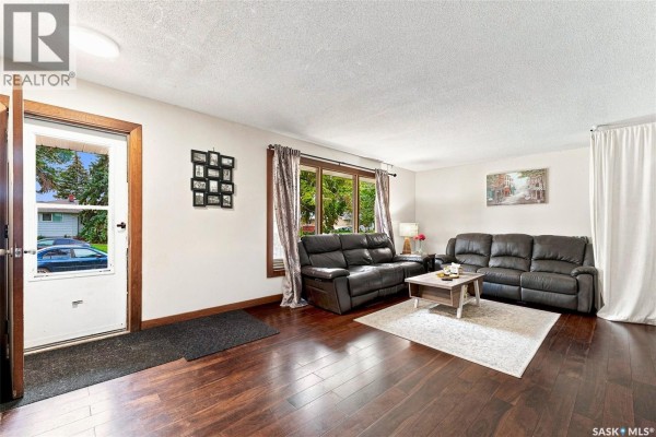 Dining room - 75 Cannon Street, Regina, SK S4N1L9 Photo 3