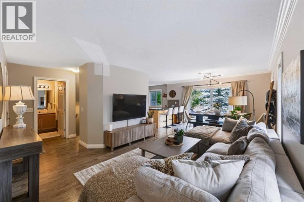 4pc Bathroom - 75 Cedarwood Lane Sw, Calgary, AB T2W6J3 Photo 5