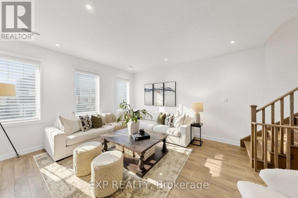 Great room - 75 Cornell Centre Boulevard, Markham, ON L6B1P7 Photo 4