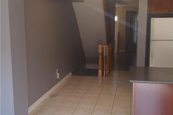 75 Coyote Crescent, Toronto, ON M1B6H2 Photo 4