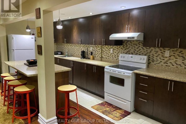 Kitchen - 75 Donwoods(lower ) Court, Brampton, ON L6P1T7 Photo 3