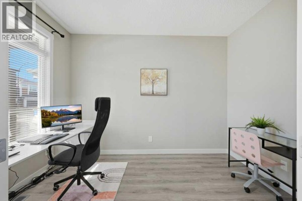 Kitchen - 75 Howse Crescent Ne, Calgary, AB T3P1L4 Photo 4