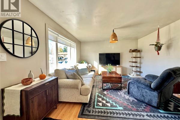 Living room - 75 Langrill Drive, Yorkton, SK S3N3L9 Photo 3