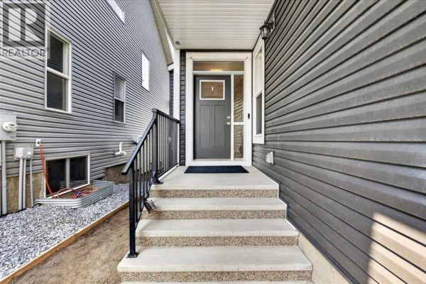 75 Midgrove Drive Sw, Airdrie, AB, photo 3