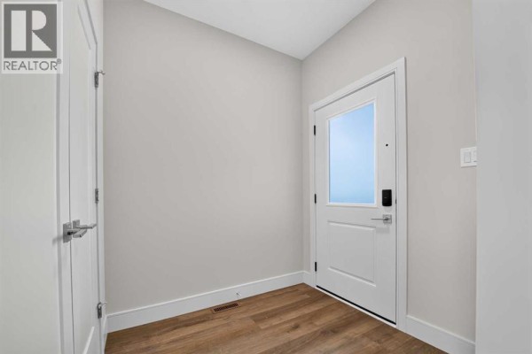 Bedroom - 75 Miners Road W, Lethbridge, AB T1J5W6 Photo 4