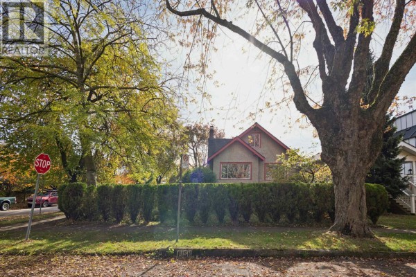 75 N Slocan Street, Vancouver, BC V5K3M1 Photo 2