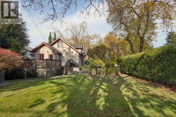 75 N Slocan Street, Vancouver, BC V5K3M1 Photo 5