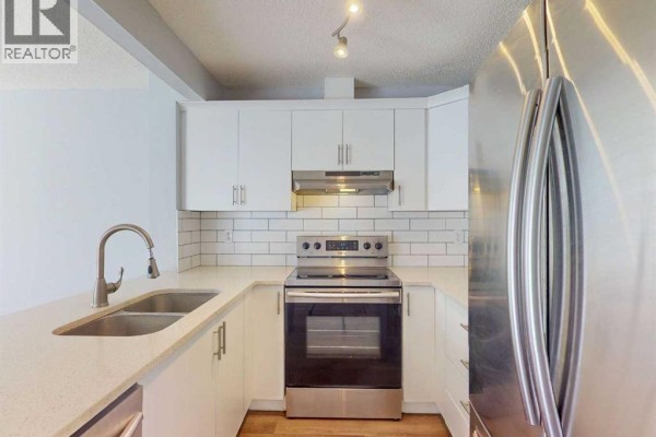 2pc Bathroom - 75 Panatella Villas Nw, Calgary, AB T3K0G6 Photo 4