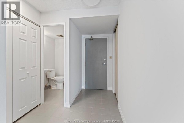 Laundry room - 75 Riverside Drive Unit# 906, Windsor, ON N9A7C4 Photo 3