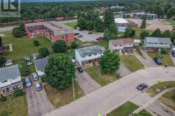 75 Robin St, Sault Ste  Marie, ON, photo 3