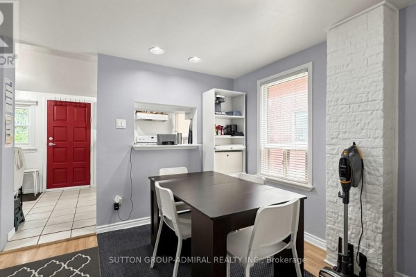 Dining room - 75 Rockcliffe Boulevard, Toronto, ON M6N4R4 Photo 5