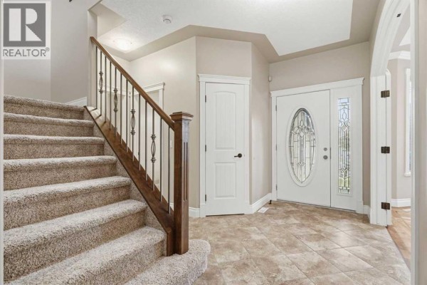 Foyer - 75 Royal Abbey Rise Nw, Calgary, AB T3G4Y5 Photo 3