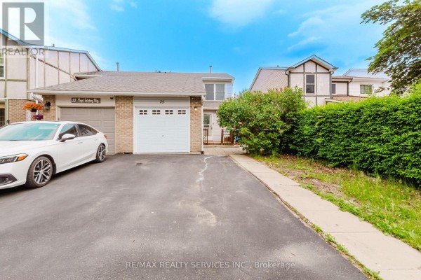 75 Royal Salisbury Way, Brampton