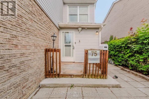 Kitchen - 75 Royal Salisbury Way, Brampton, ON L6V3J3 Photo 3