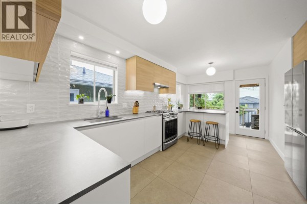 75 Springer Avenue, Burnaby, BC V5B3K4 Photo 5