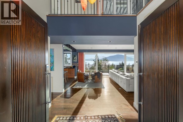 75 Tidewater Way, Lions Bay, BC V0N2E0 Photo 2