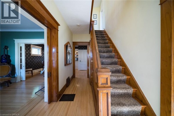 Foyer - 75 Walnut Street, Paris, ON N3L2J5 Photo 5