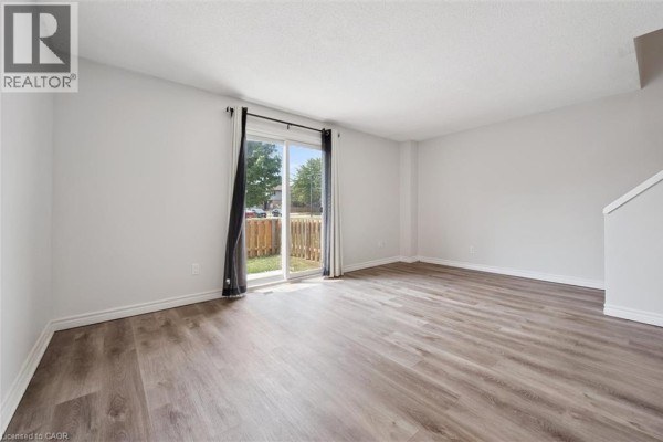Bedroom - 750 Erinbrook Drive Unit# 2, Kitchener, ON N2E2S7 Photo 5