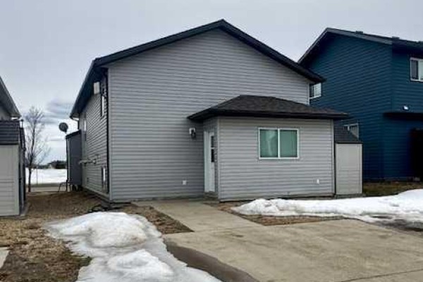 Bedroom - 7502 114 Street, Grande Prairie, AB T8W0K2 Photo 2