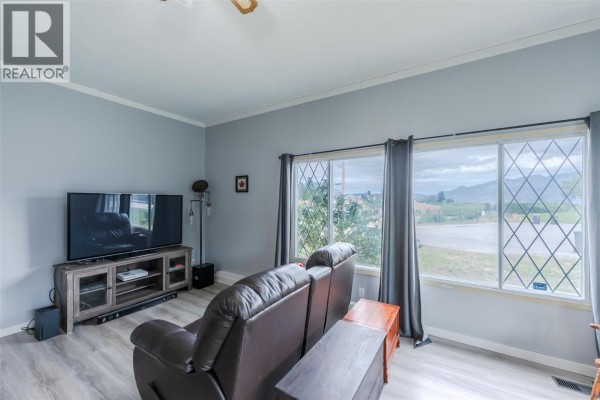 Bedroom - 7503 Howis Crescent, Summerland, BC V0H1Z4 Photo 5