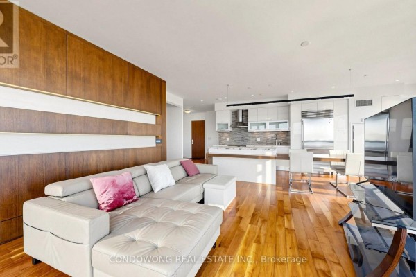 Kitchen - 7507 - 388 Yonge Street, Toronto, ON M5B0A4 Photo 3