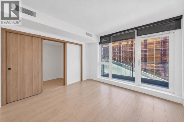 752 38 Smithe Street, Vancouver, BC V6B0P3 Photo 2