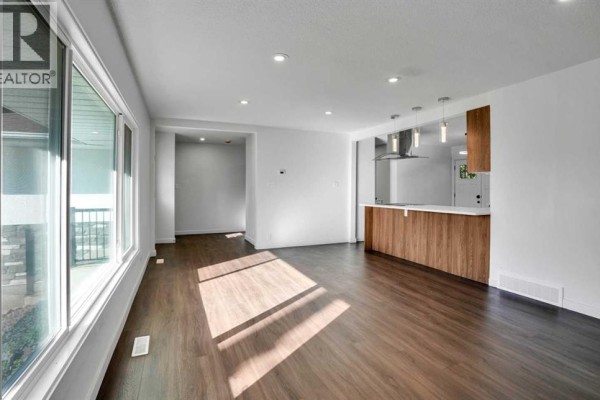 Other - 7520 7 Street Sw, Calgary, AB T2V1G2 Photo 5